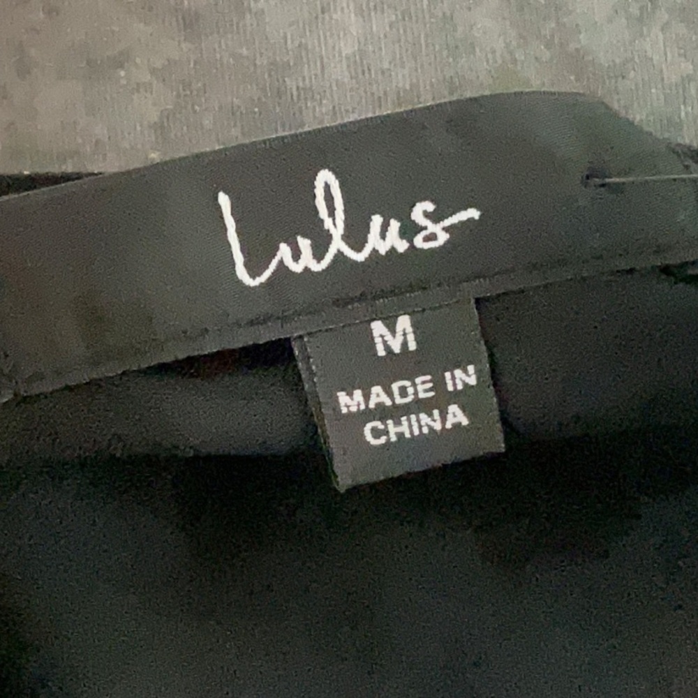 Lulus Evening Gold Dot Black Chiffon Romper Medium Sheer Sleeve V Neck Flowy NWT - Picture 4 of 6